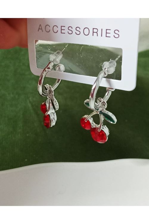 Gümüş Kiraz Sallantılı Küçük Kadın Küpe