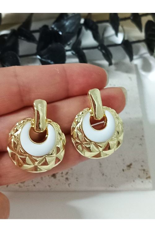 Beyaz Mineli Şık Kadın Küpe