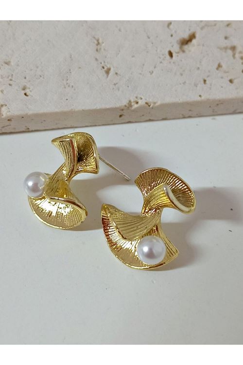 Gold Gingko İncili Küçük Kadın Küpe