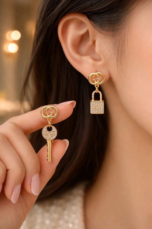 Gold Anahtar Kilit Taşlı Küpe