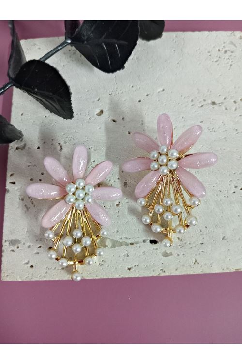 Pembe Çiçek İncili Hafif Kadın Küpe