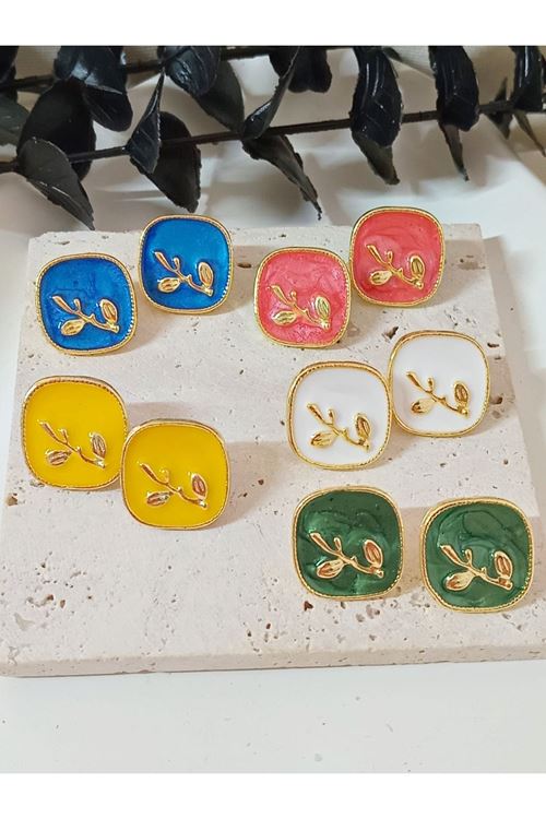 Beyaz Mineli Gold Kare Küpe