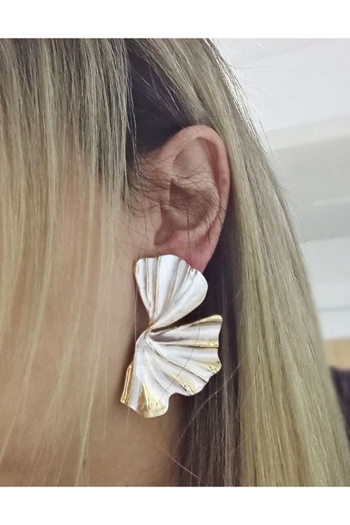 Beyaz Mineli Gold Yaprak Küpe