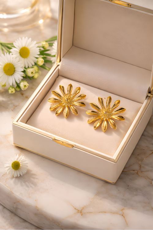 Gold Bombeli Papatya Küpe, Hafif