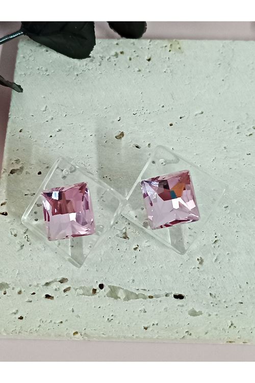 Pembe Taşlı Kare Akrilik Hafif Küpe