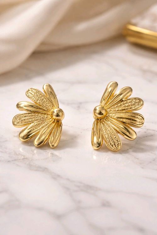 Gold Yarım Çiçek Küpe