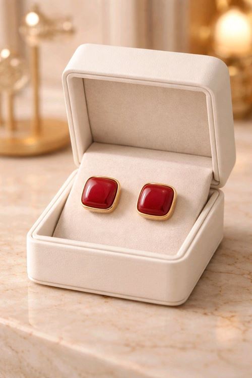 Gold Kare Bordo Küpe