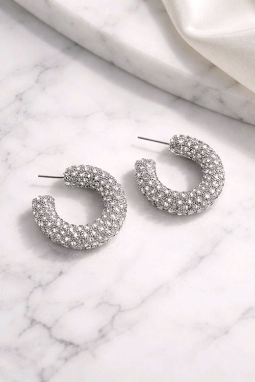 Beyaz Taşlı 3 cm Halka Küpe, Hafif