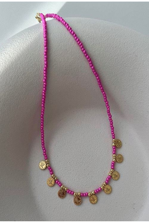 Pul Detaylı Pembe Boncuk Kadın Kolye