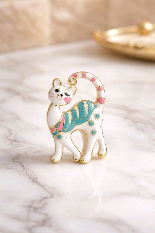 Beyaz Mavili Kedi Broş, Uzunluk:4cm Genişlik: 3,5cm
