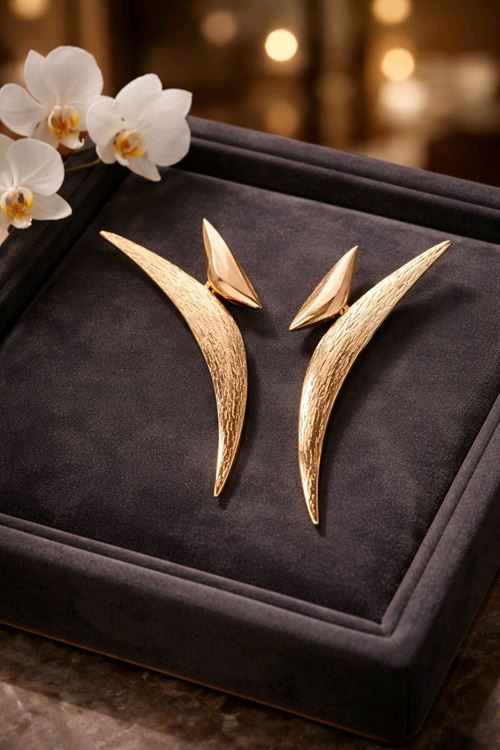 Esref Rüya Küpesi, Gold Uzun Küpe