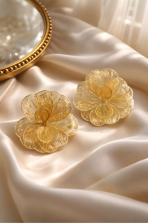 Marka Model, Gold Büyük Tel Çiçek Hafif Küpe