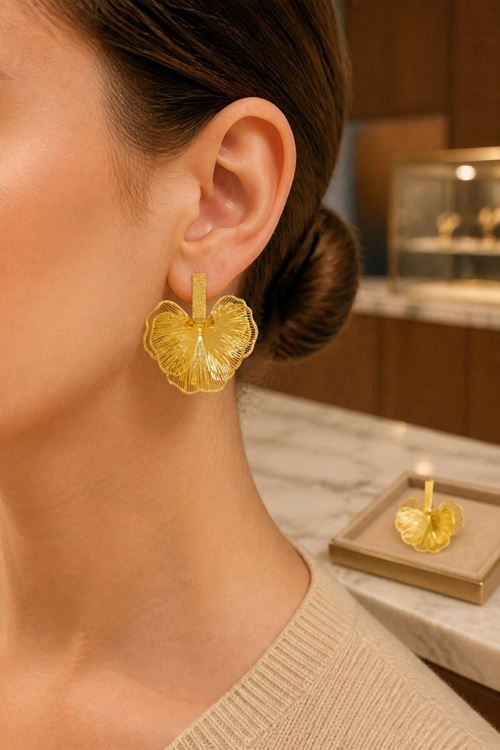 Gold Sallantılı Tel Küpe