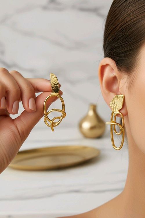 Gold İki Kulak Farklı Tasarım Küpe