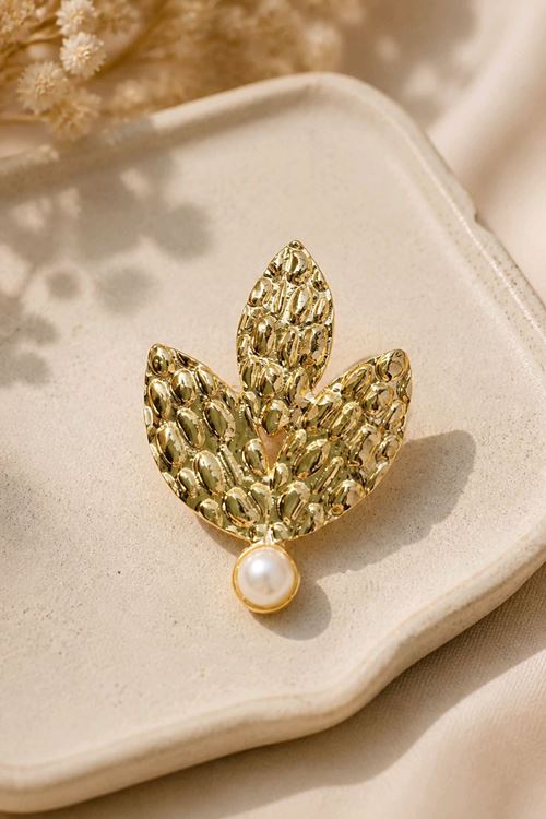 Gold İncili Vintage Yaprak Broş, Uzunluk: 4,5cm, Genişlik: 3cm