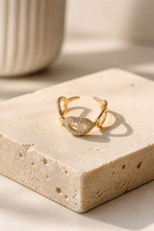 Gold Taşlı Ayarlanabilir Şık Yüzük 