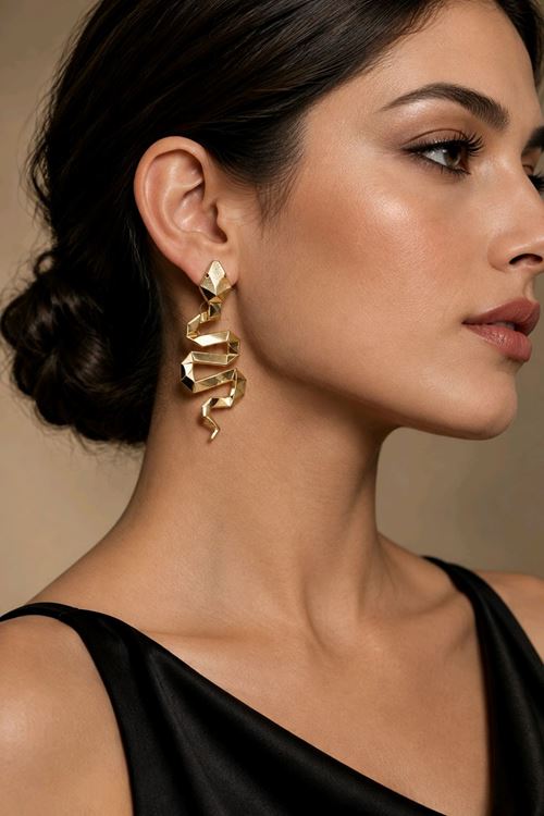 Gold Yılan Küpe, Uzunluk:7cm,  Genişlik:3cm 