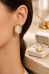 Gold Beyaz Sedefli Oval Basic Küpe